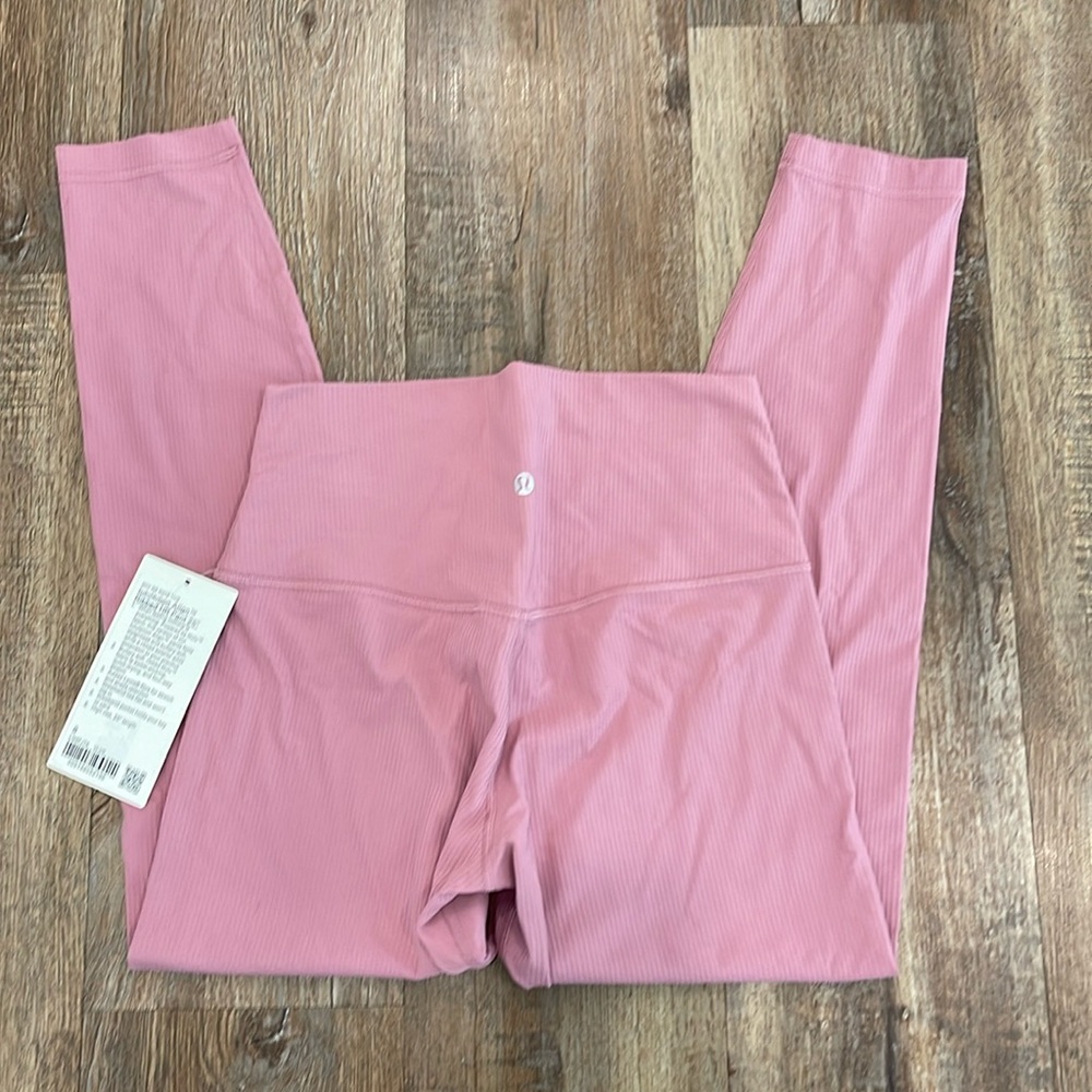 Never worn lululemon align ribbed leggings